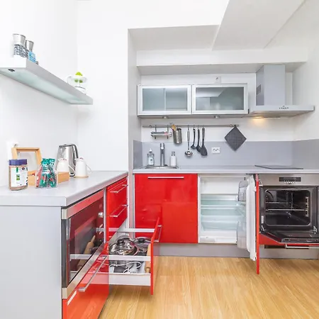 Romantic Getaway With Equipped Kitchen アパート タリン