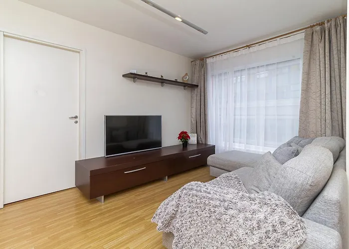 Apartment Romantic Getaway With Equipped Kitchen Tallinn