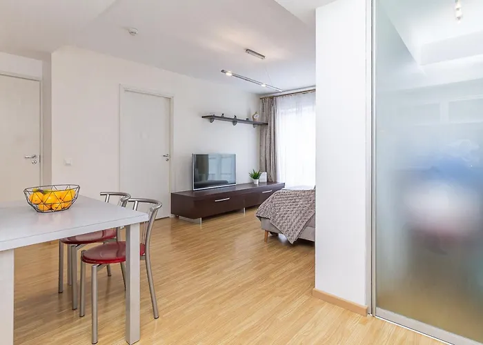 Apartament Romantic Getaway With Equipped Kitchen